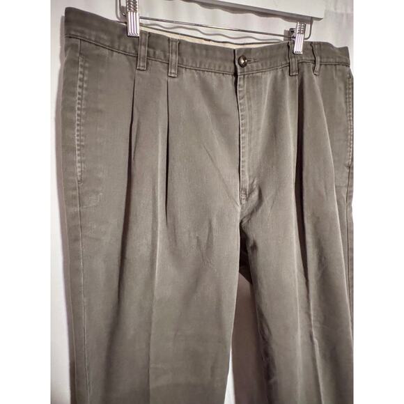 Banana Republic Men's Olive Chinos - Size 40L - Picture 2 of 12